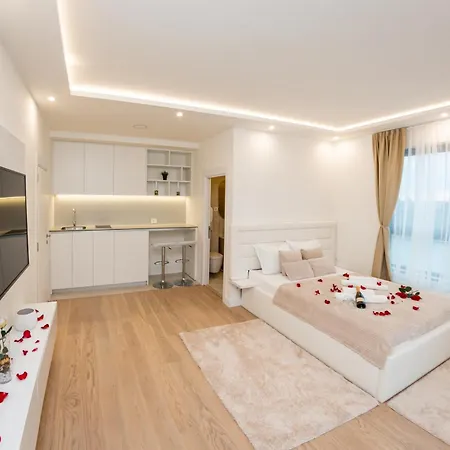 Sinfonia Lux Apartment